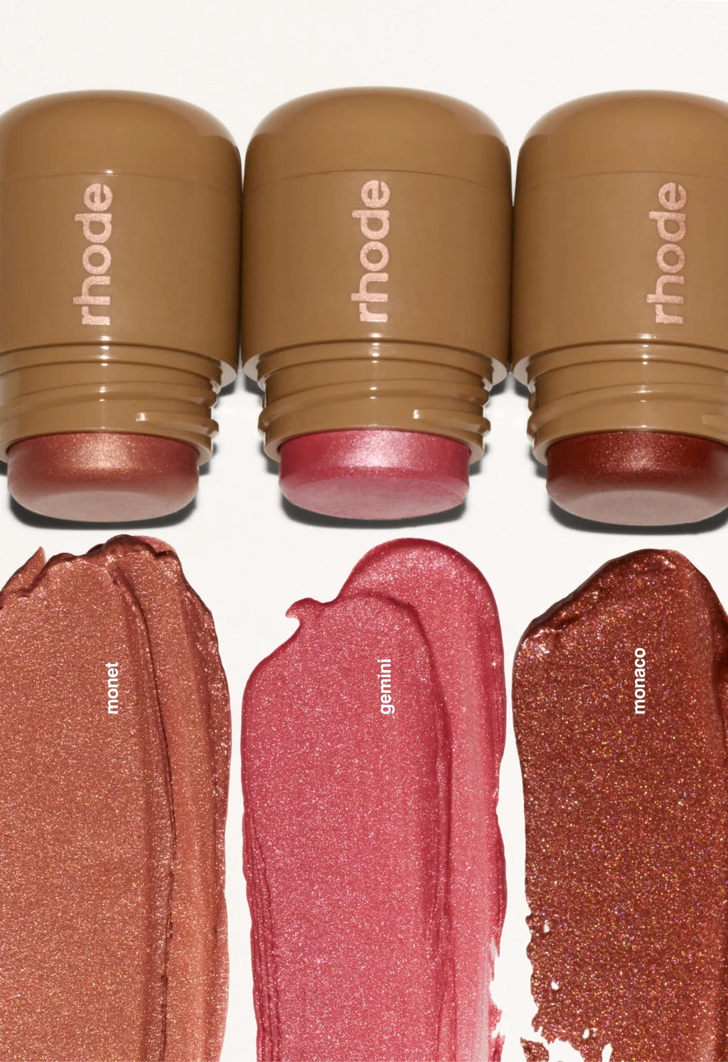 pocket pearl
THE MINI SHIMMERY FLUSH