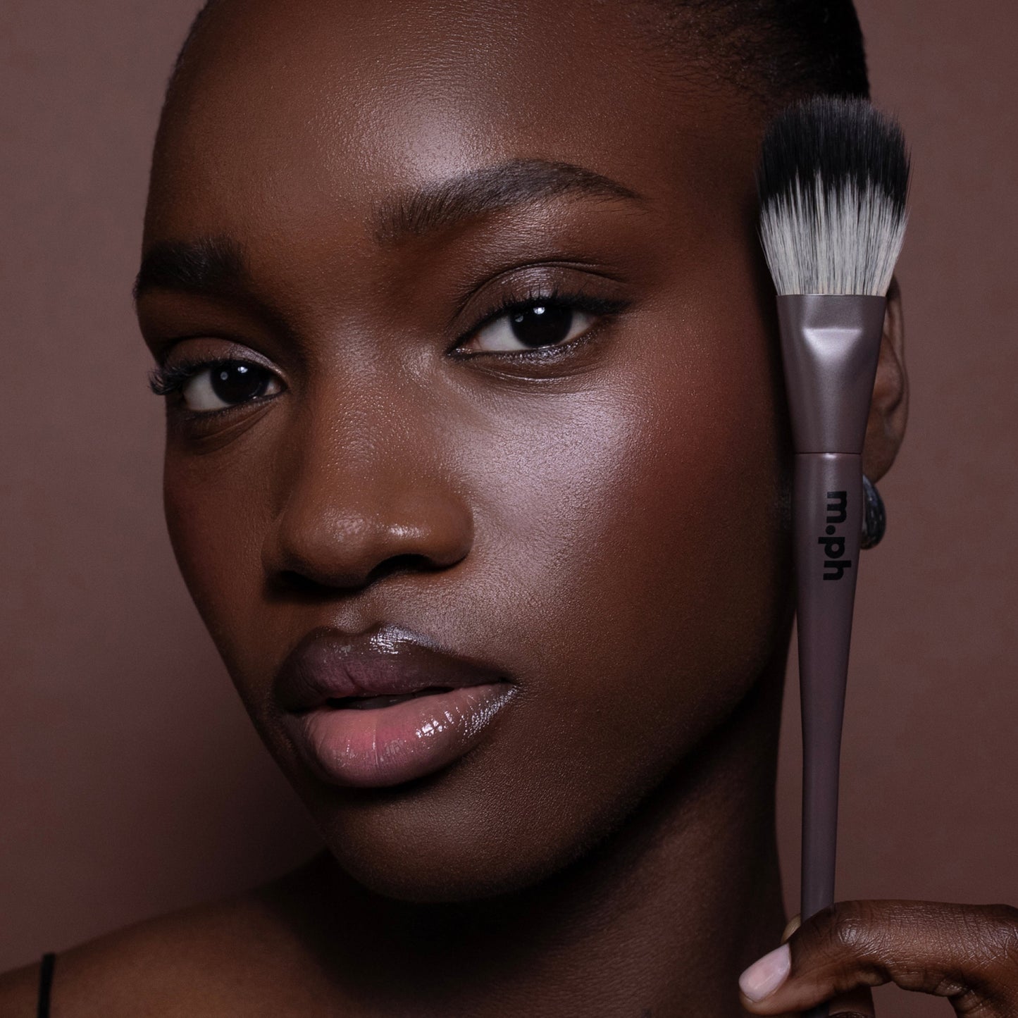 m.ph by Mary Phillips 
The Perfect Blending Touch Up Brush